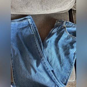 Women’s Levi’s 94 baggy size 27 💙